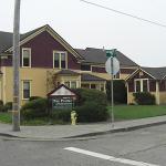 Outside of Baypointe Apartments